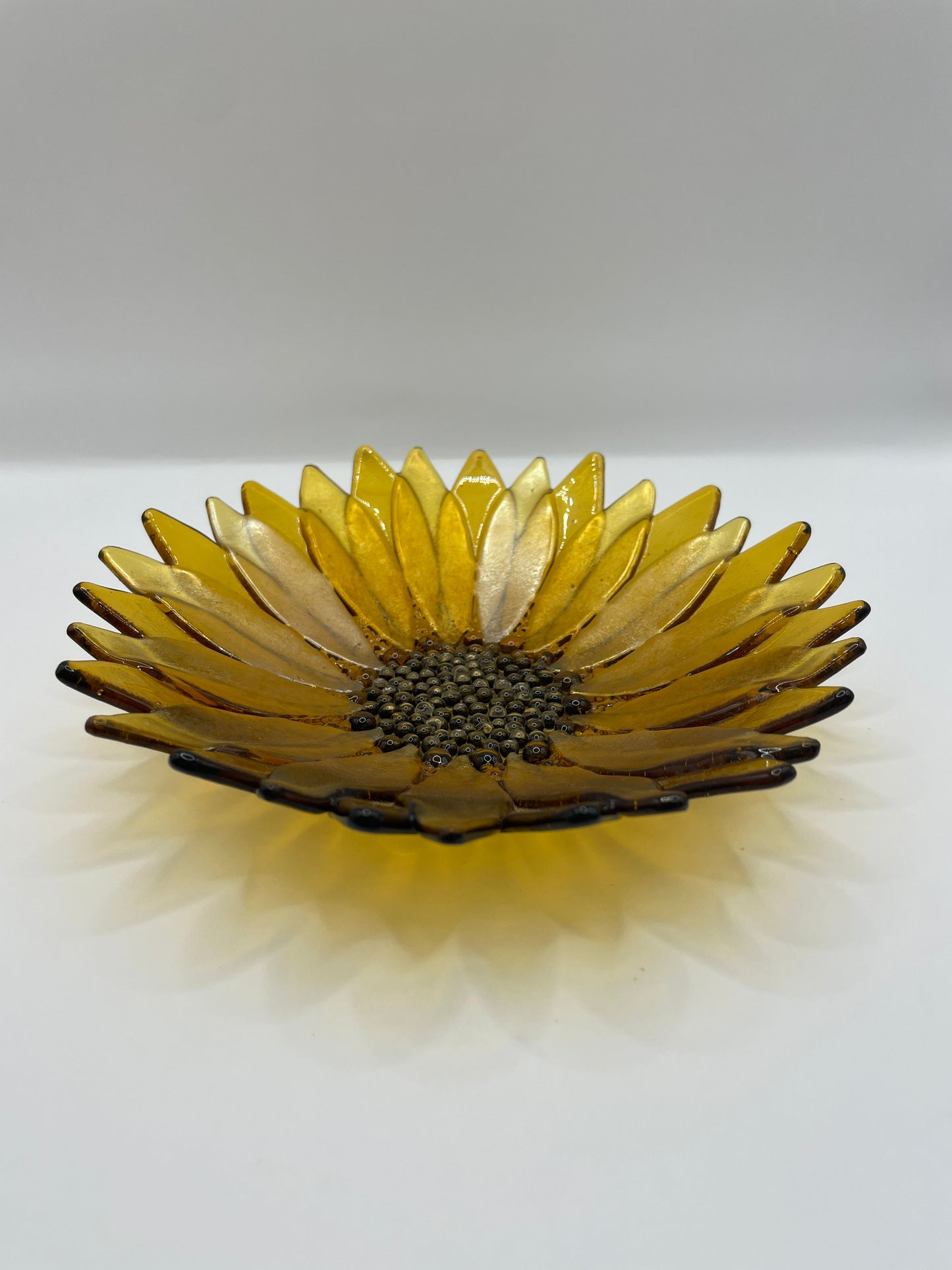 Glass Daisy Bowl - Roz Speirs