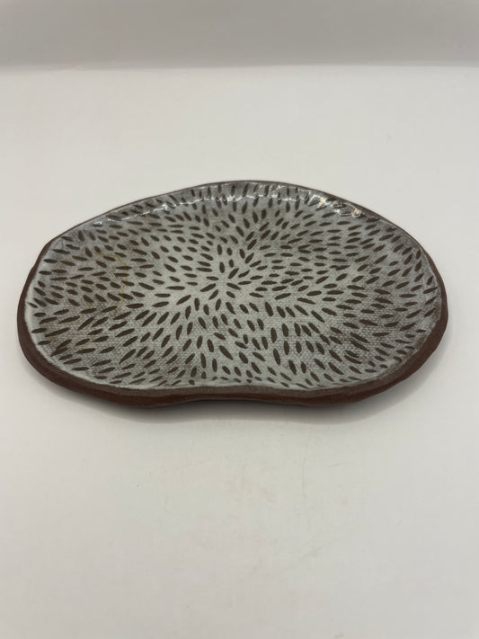 Carved mini plate- Potterbee