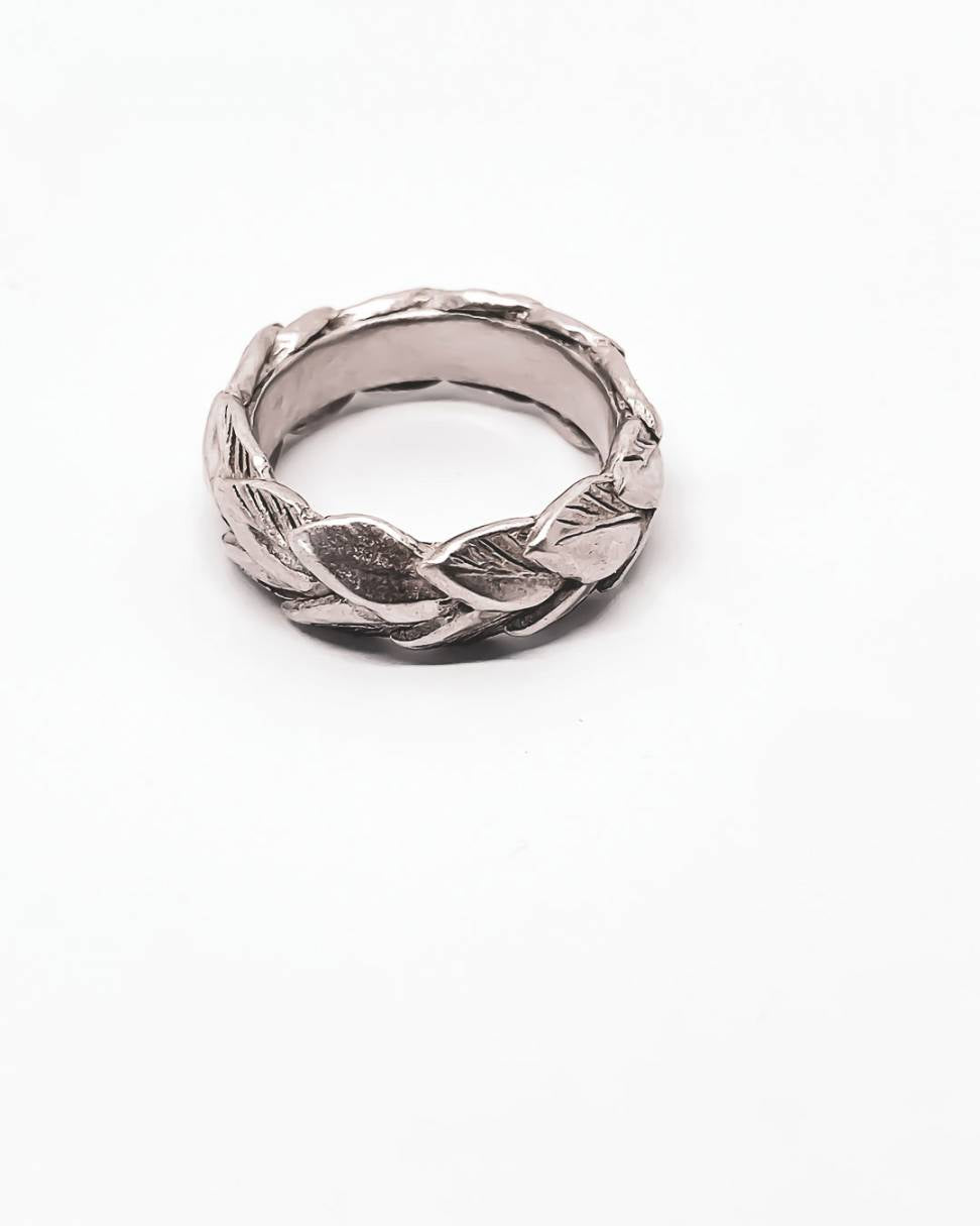 Double Leaf Ring Band