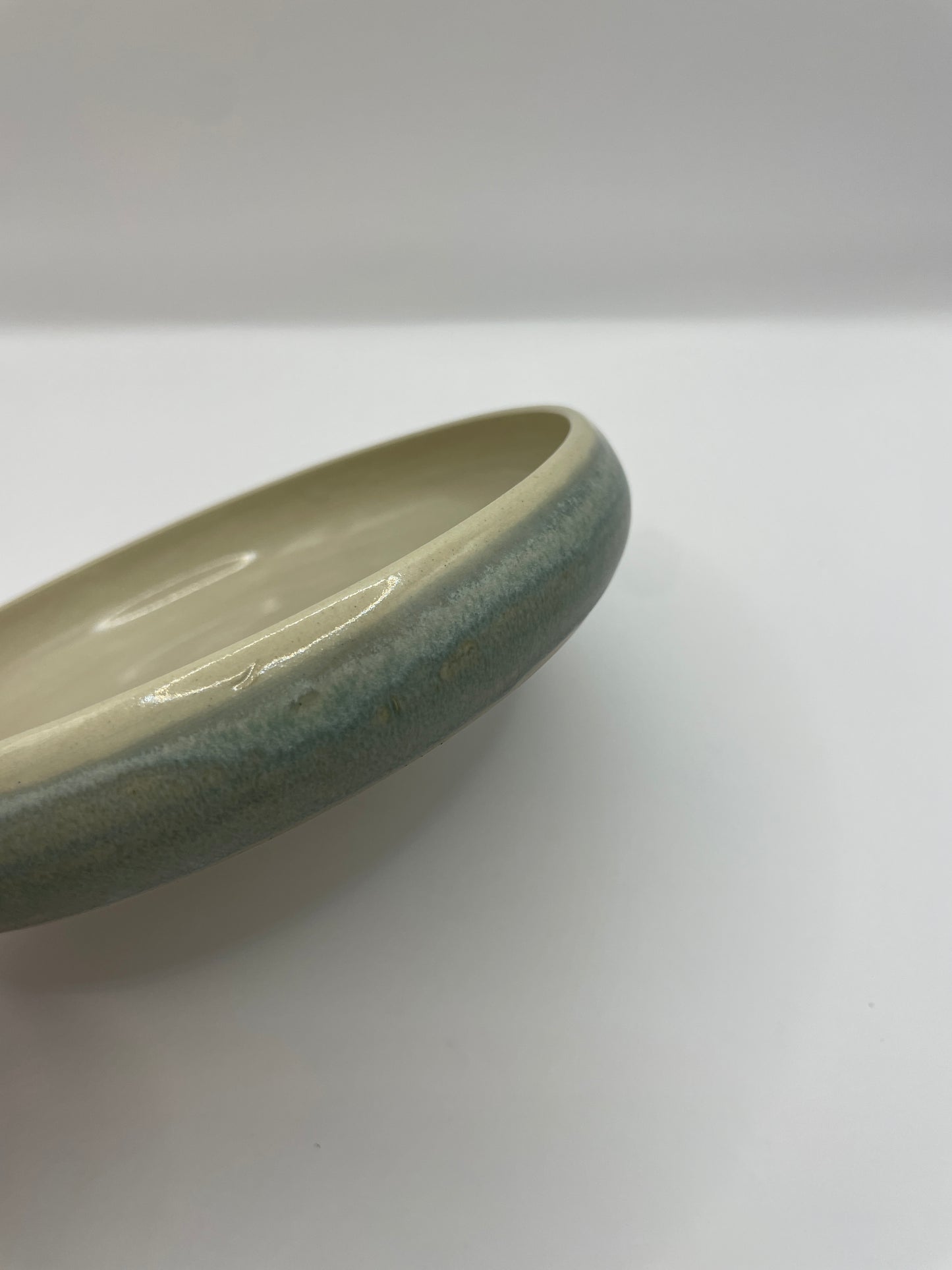Curved plate sea blue - Galit Maxwell